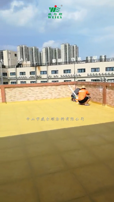 江门瓷砖屋顶涂刷防水胶网站图片.jpg