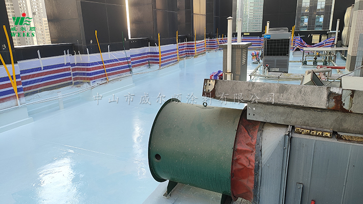 25喷涂完透明地坪漆.jpg